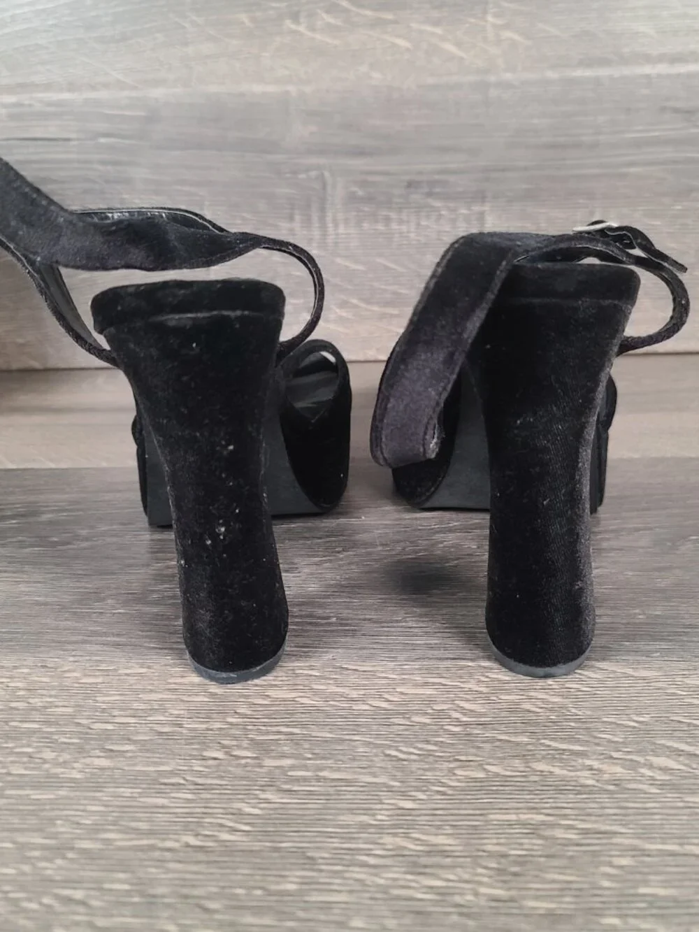 Demonia Black Velvet Dolly 09 Pumps Size 16M